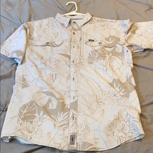 Men’s Patagonia shirt